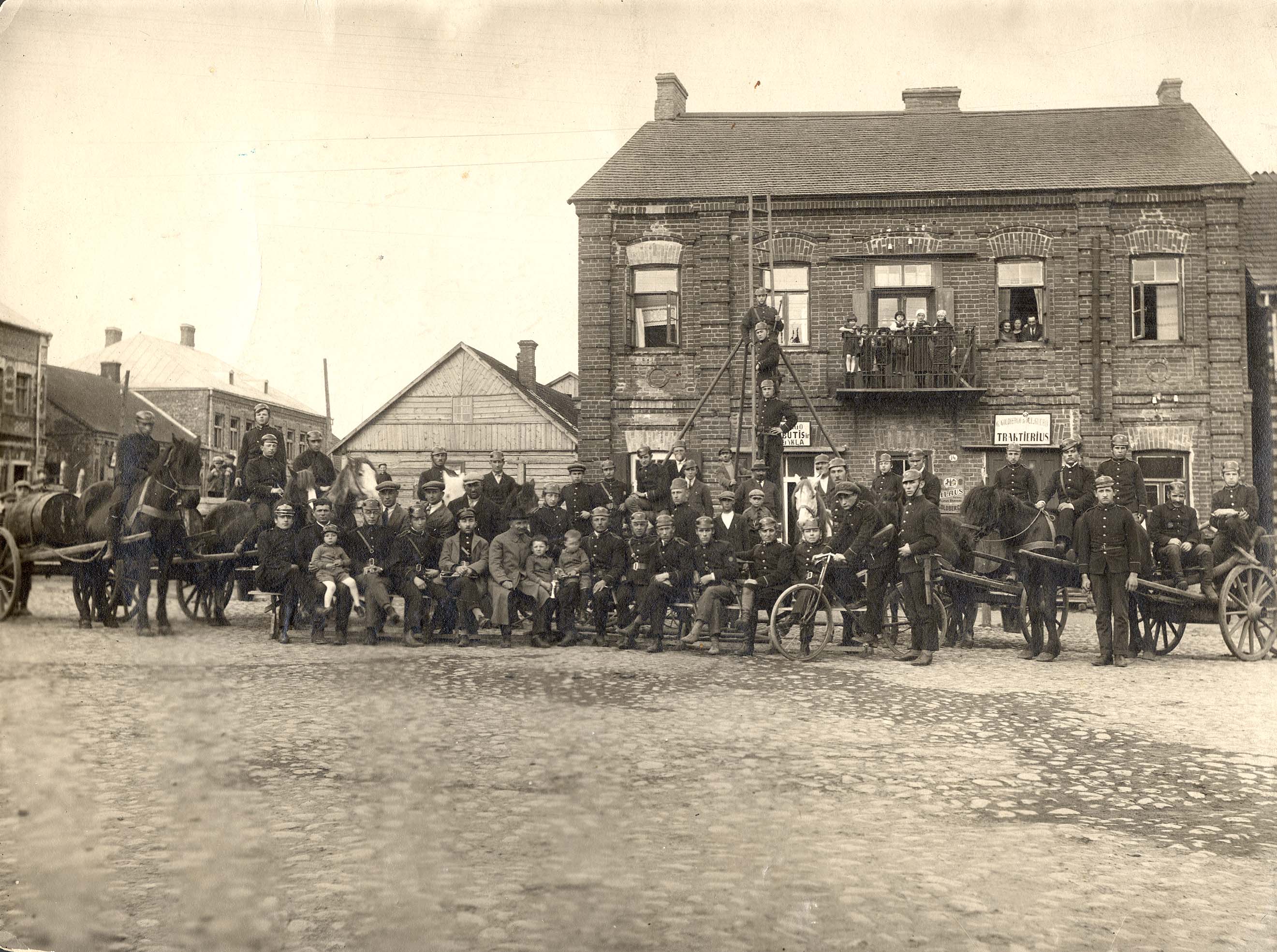 Fire-fighting unit in Pilviśkiai, before World War II